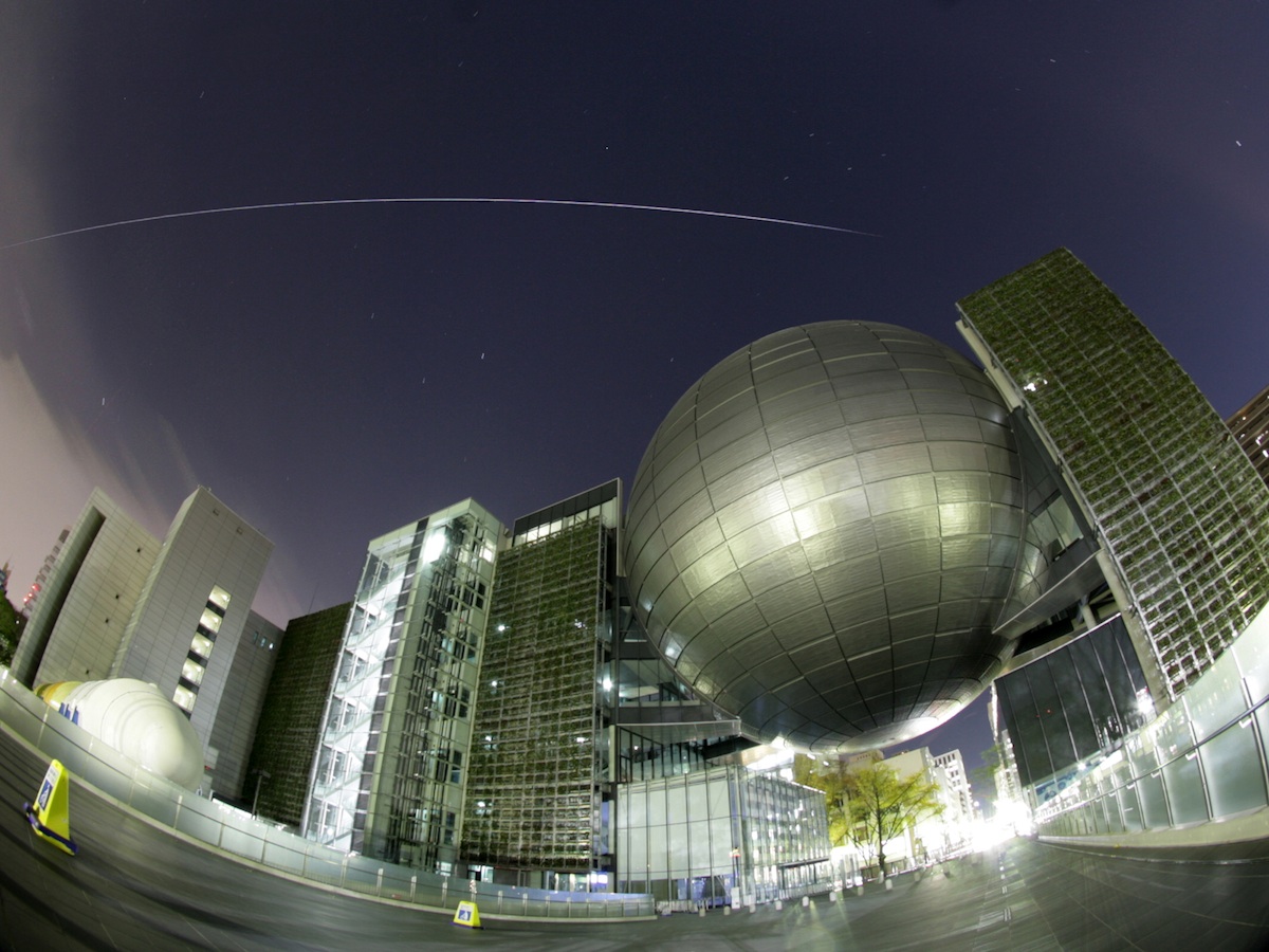 http://www.ncsm.city.nagoya.jp/study/astro/20111216_iss_s.jpg